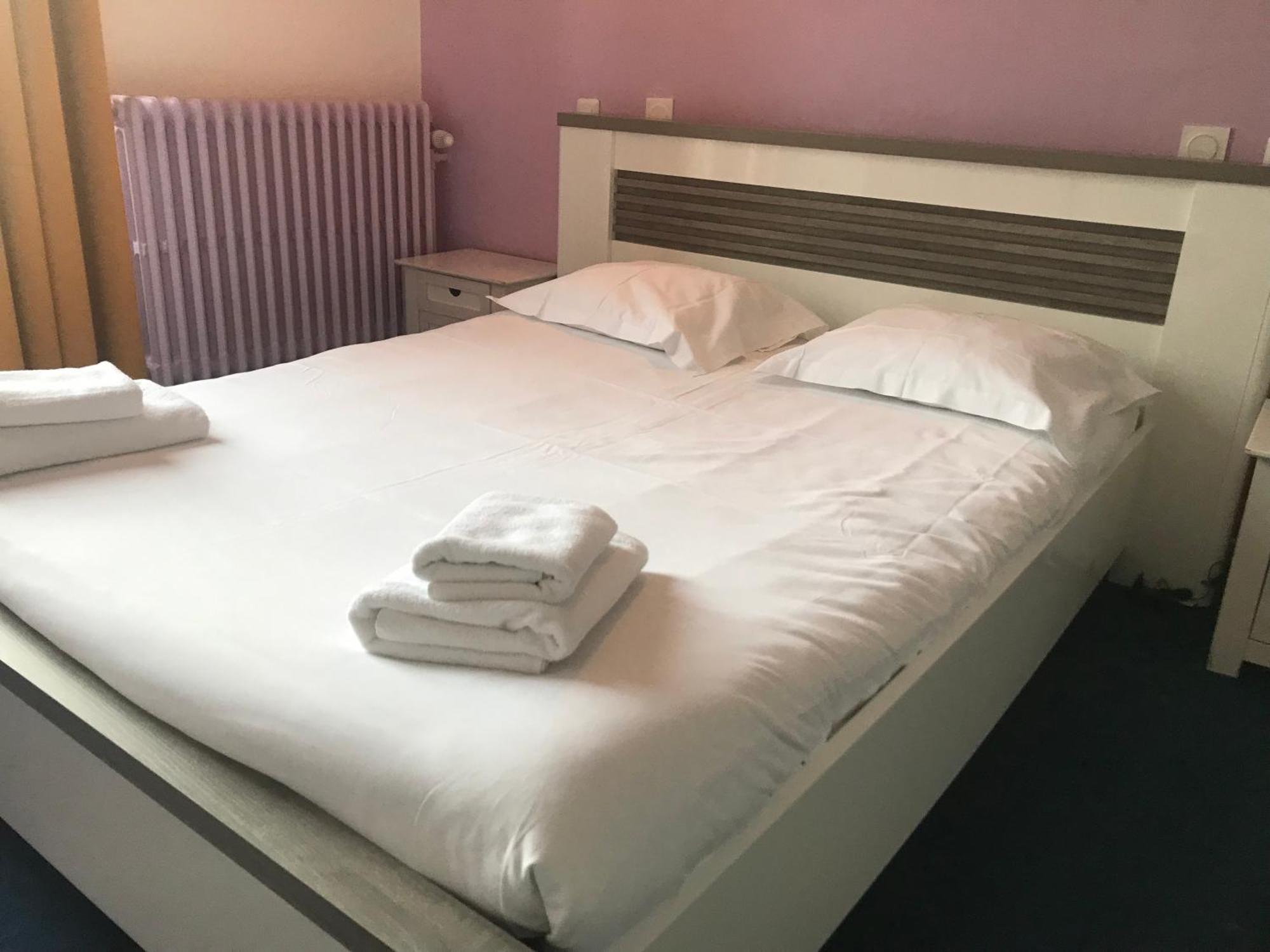 Hotel Couleurs Sud Centre-Ville Gare Шарлевіль-Мезьєр Екстер'єр фото